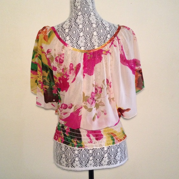 Sheer Floral Top - Picture 2 of 4