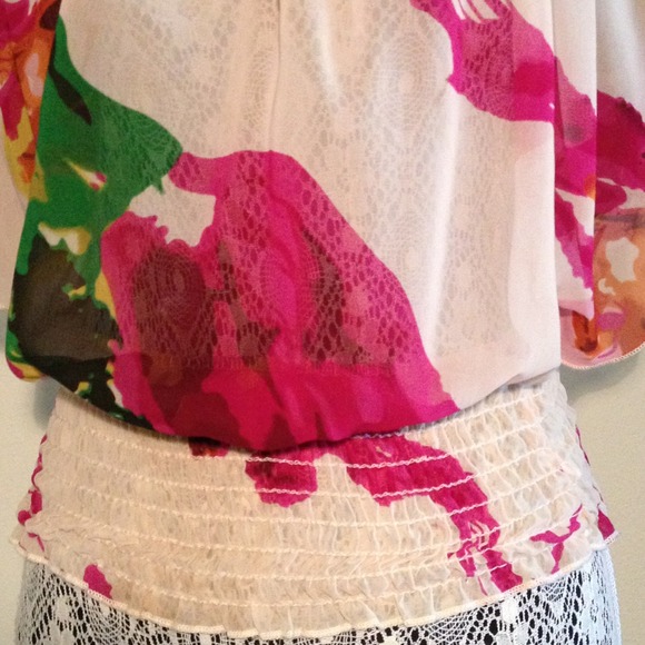 Sheer Floral Top - Picture 4 of 4