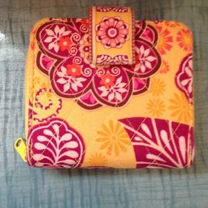 ***REDUCED***Very cute yellow wallet floral design