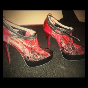 Unique Strapy Lace Stilettos