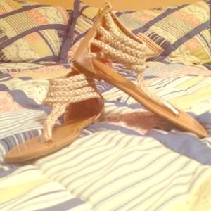 Shiny light pink sandals