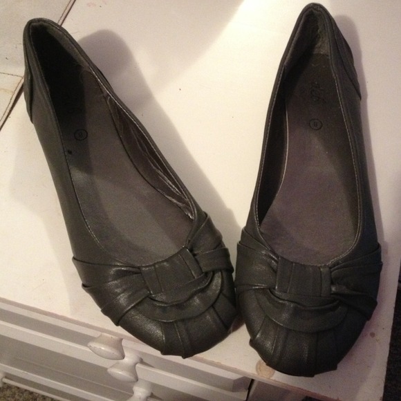 Comfy flats