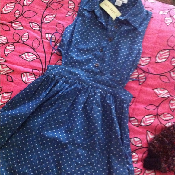 Dresses & Skirts - Dress