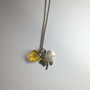 SUPER CUTE gold and amber/topaz shamrock necklace