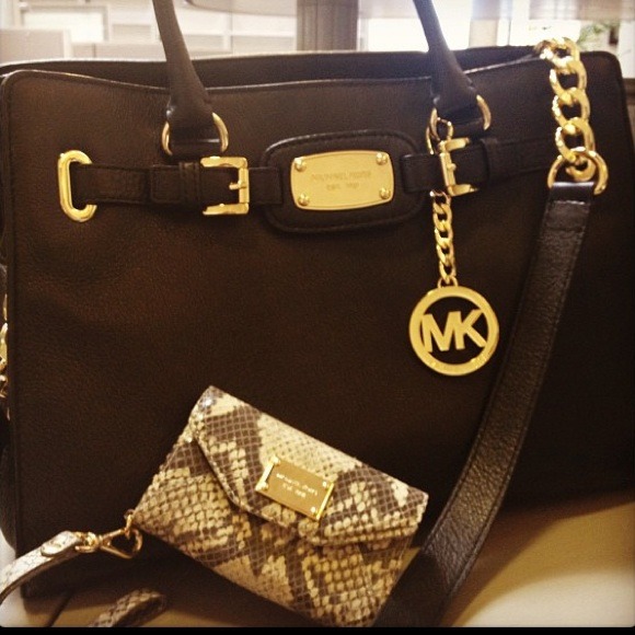 Michael Kors Handbags - Micheal Kors Tote handbag only!