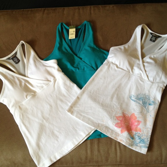 3 Sports Tops