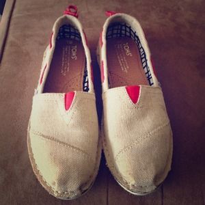 Women's TOMS size 7 & AE PURSE