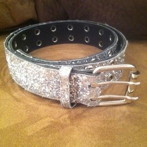 ⚠TRADED WITH @jp04 ⚠SHINY SILVER BELT