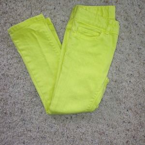 Girls Gap color pop jeans 4t. Like new!