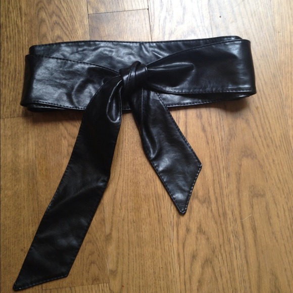 Faux leather wrap wide belt black