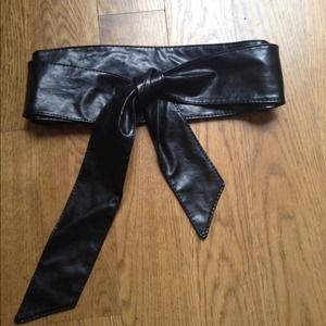 Faux leather wrap wide belt black