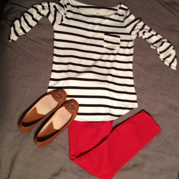 Tops - Black/white stripe top