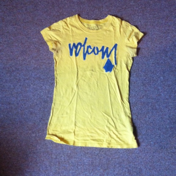 Volcom fitted tee