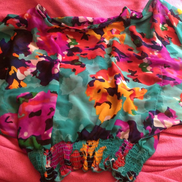 Charlotte Russe Colorful Flowy Top! - Picture 1 of 1