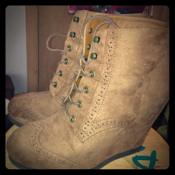 Mossimo target Kylin ankle boots