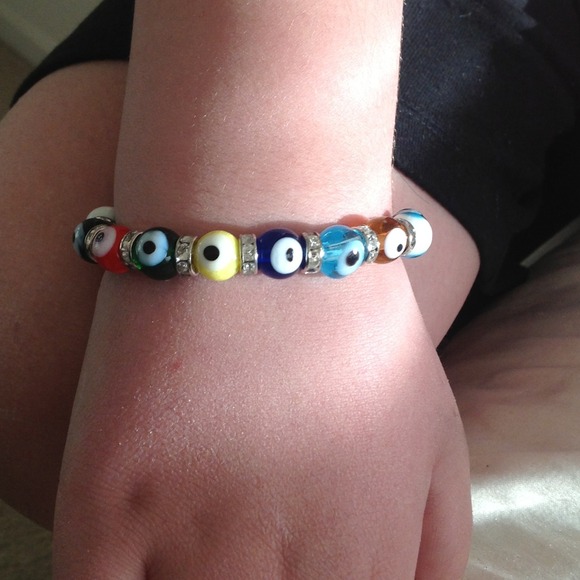 Evil Eye Bracelet with crystals - Picture 2 of 2