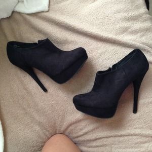 🎀TRADING🎀Black Booties