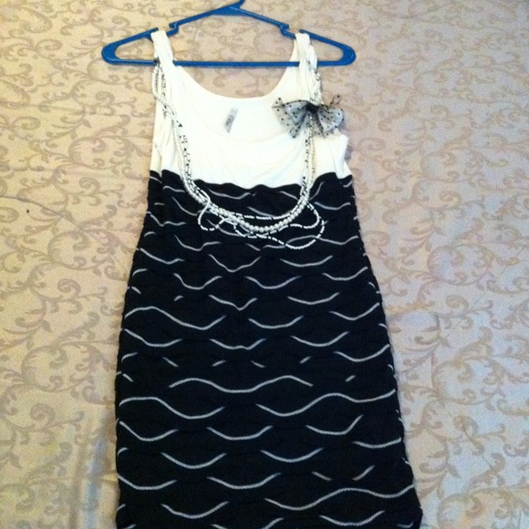 Cefian Dress