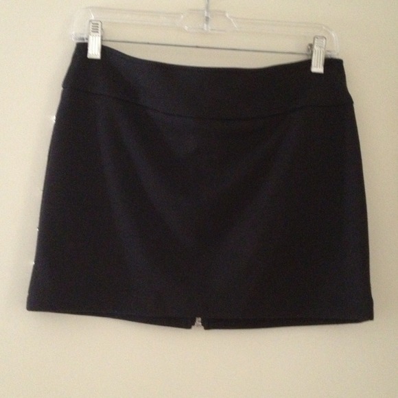 ❌SOLD❌Studded Mini Skirt Forever 21 - Picture 3 of 3