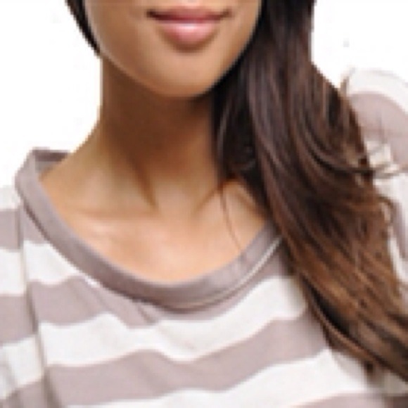 Ligt Cocoa and Ivory 3/4 Sleeve Top - Picture 4 of 4