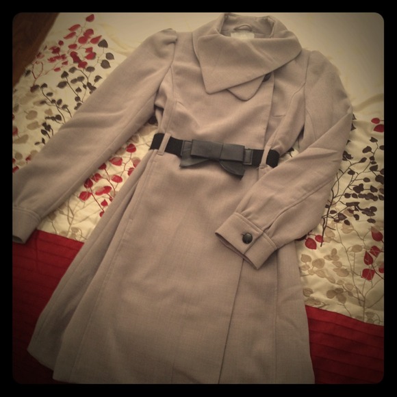 RESERVED H&M grey belted coat, fully lined
