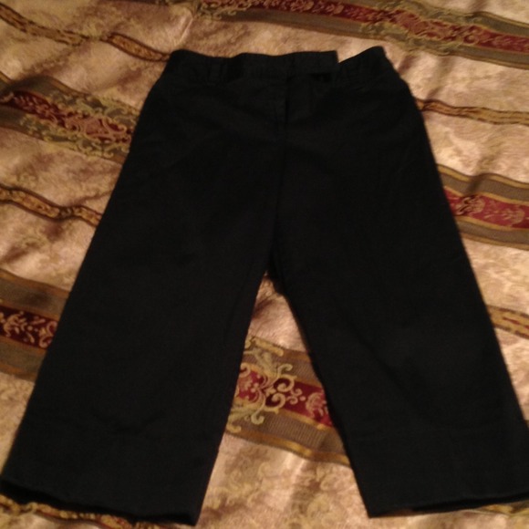 Black Capris