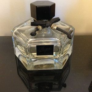 Flora by Gucci perfume