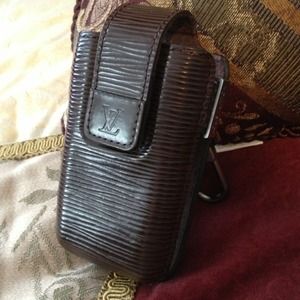 Louis Vuitton cell phone case!!