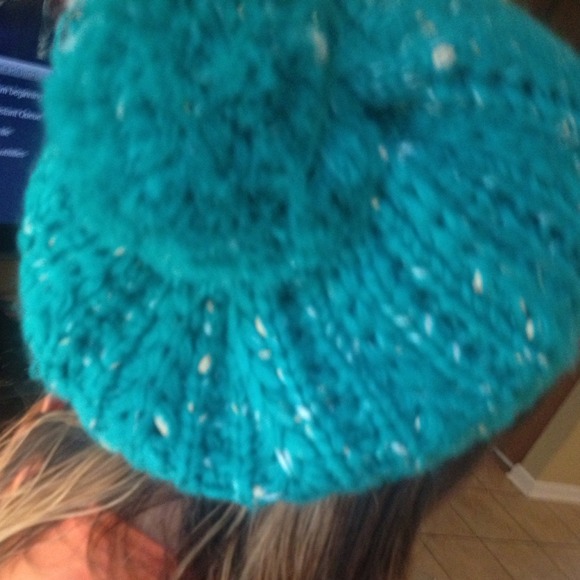 Turquoise knit beanie - Picture 2 of 4