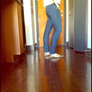 The LImited denim jeans