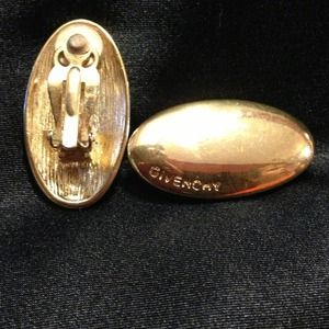 Earrings. Clip. Givenchy.