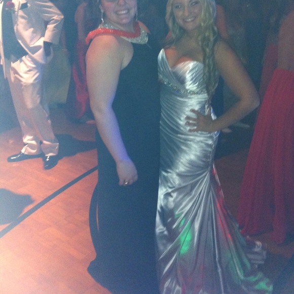 Platinum prom dress - Picture 2 of 2