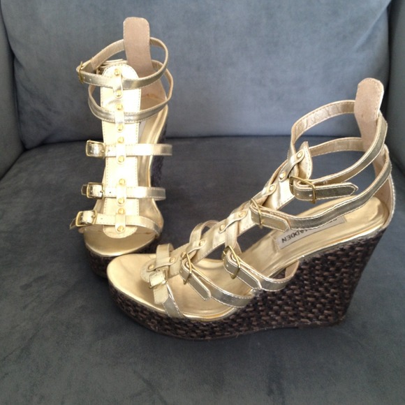 Steve Madden gold wedge sandals