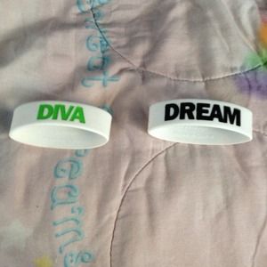 "Diva" and "Dream" bracelet