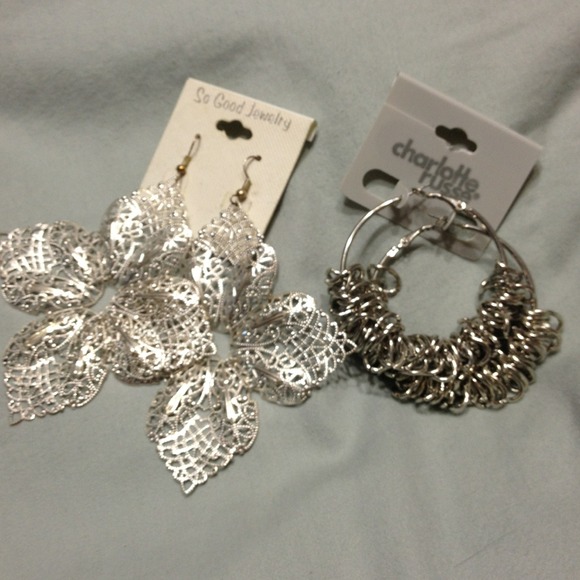 2 pairs of fashion earrings