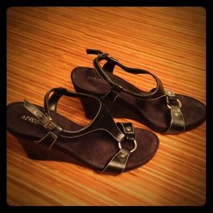 Women's Size 10 Aerosoles Black Wedge Sandals