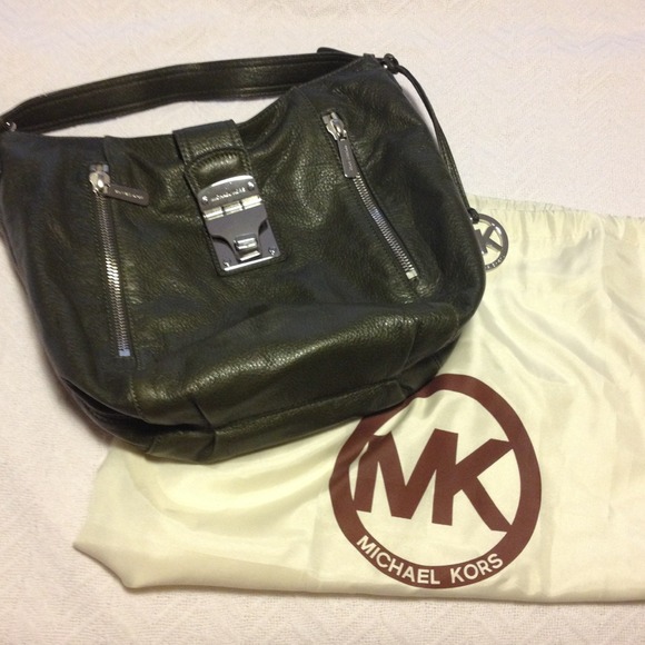 Michael Kors leather handbag - Picture 2 of 4