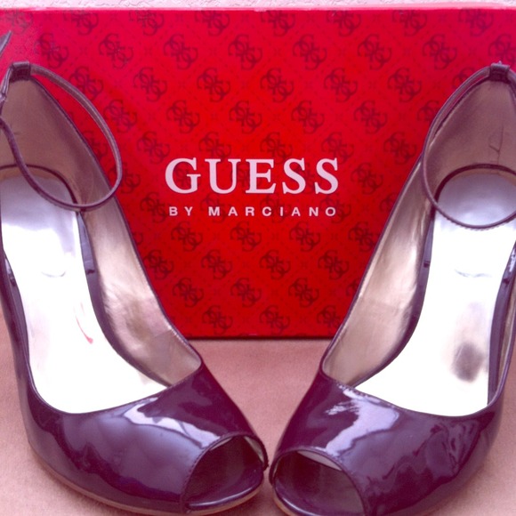 Guess 3 inch peep toe heels in 7.5 used