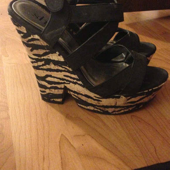 High heels - Picture 2 of 3