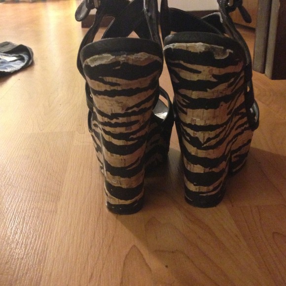 High heels - Picture 3 of 3