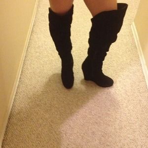 Black with wedge