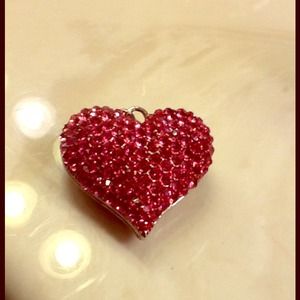 Double sided hot pink crystal heart.
