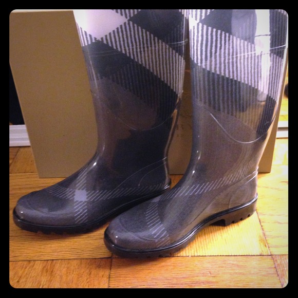 ❌SOLD❌ Burberry Rain Boots - Picture 1 of 4