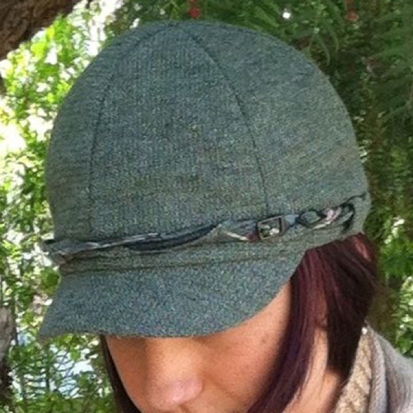 Green wool cap from Urban Outfitters - Picture 4 of 4