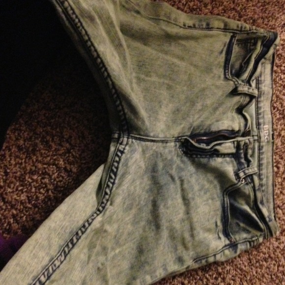 High waisted jeans! - Picture 2 of 3