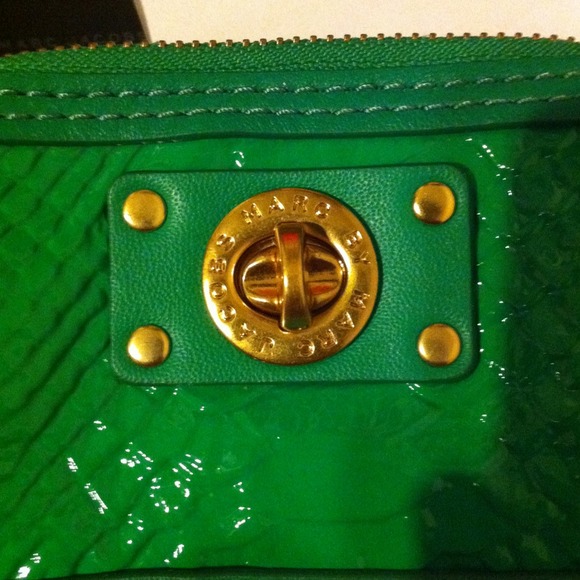 Authentic Marc Jacobs Wristlet - Picture 2 of 4