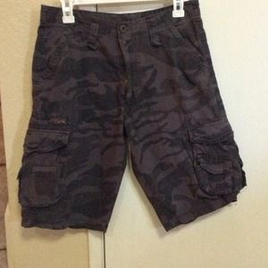 Gray camo cargo shorts size 28