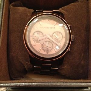 MK Mid-sized Watch:: Worn on "The Bachelor"