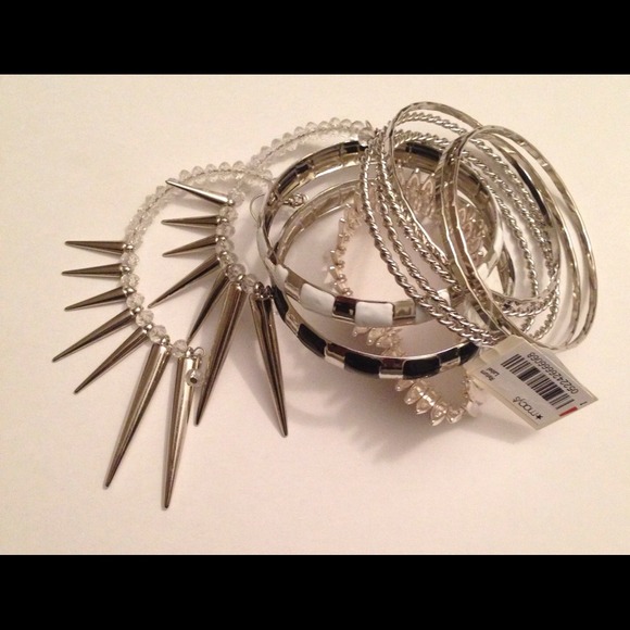 Bundled W/Earrings & Silver Spike Bangle