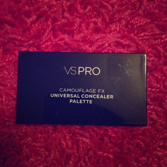 Victoria secret universal concealer palette